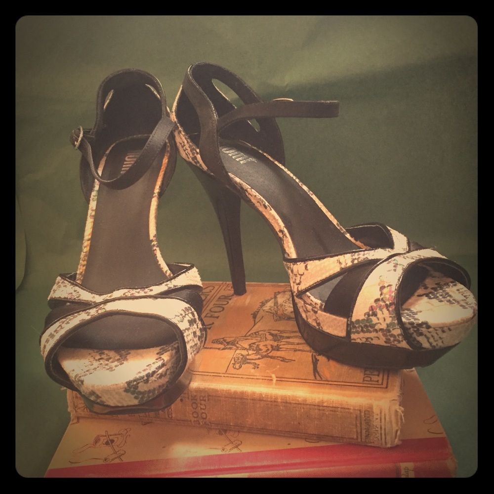 nomi heels - 4”, cream, black and glittery